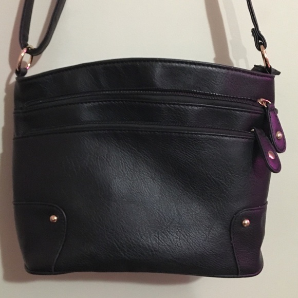 Chic Black faux Leather Shoulder Bag - Picture 5 of 6